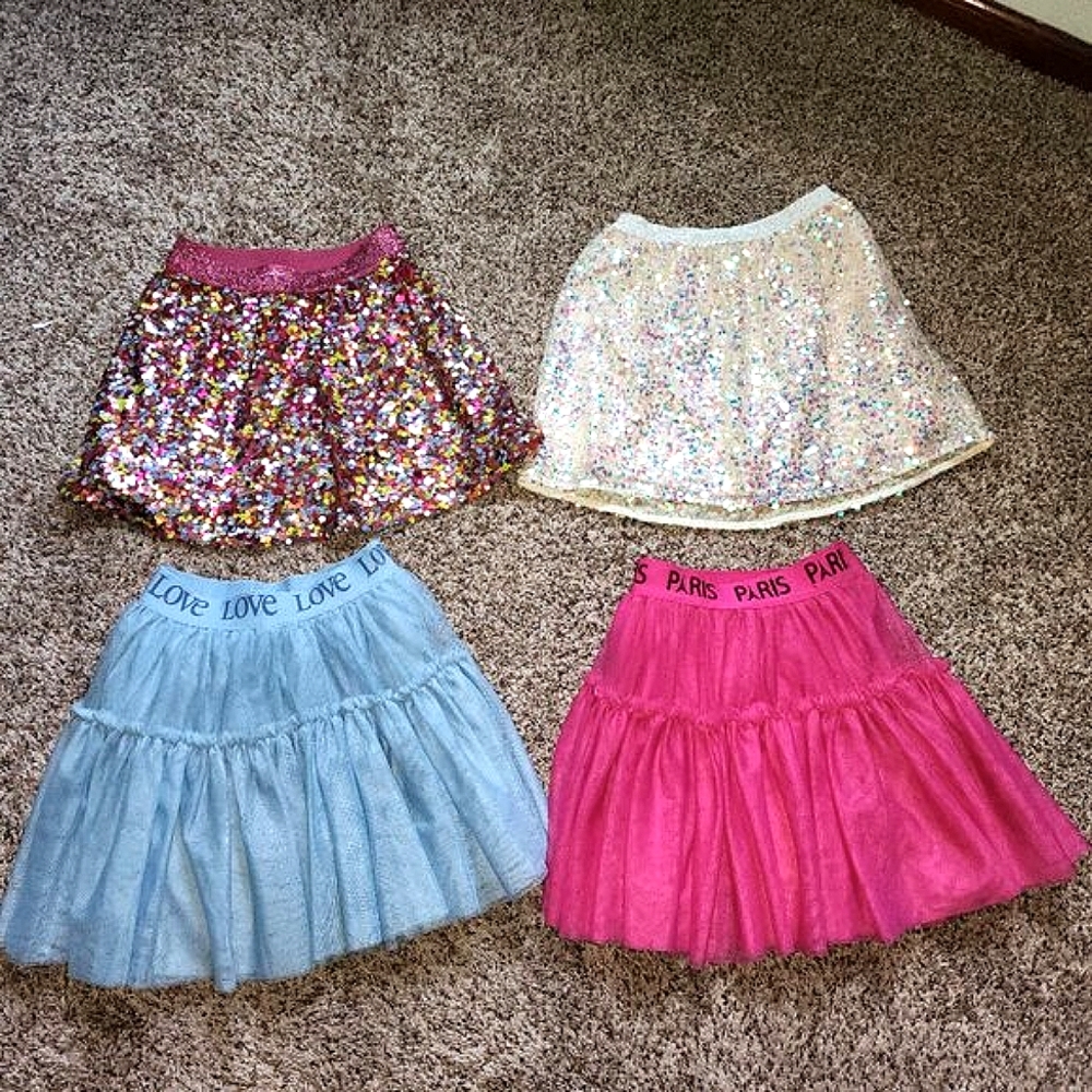 Girls Skirts Bundle Set Size 7 Girls 4 Skirts!!  Very Cute and Trendy Skirts